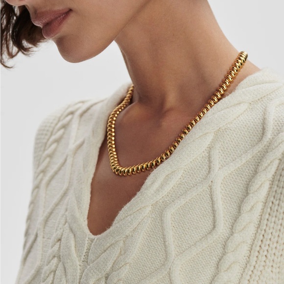 ♥️ LAST ONE!! Varley NWT
Elegant Cream Cable Knit Sweater Vest - Picture 3 of 6